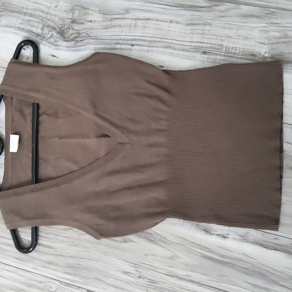 Suzy Shier knit sweater vest, size Med - Picture 1 of 3